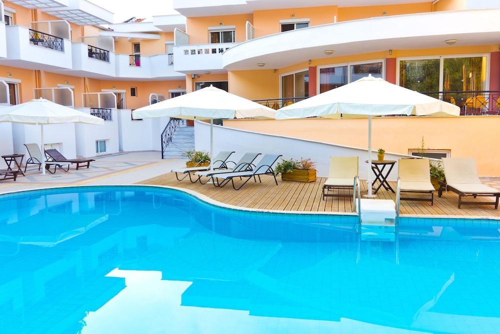 Filia Hotel And Apartments Limenas  Buitenkant foto