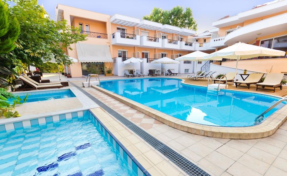 Filia Hotel And Apartments Limenas  Buitenkant foto